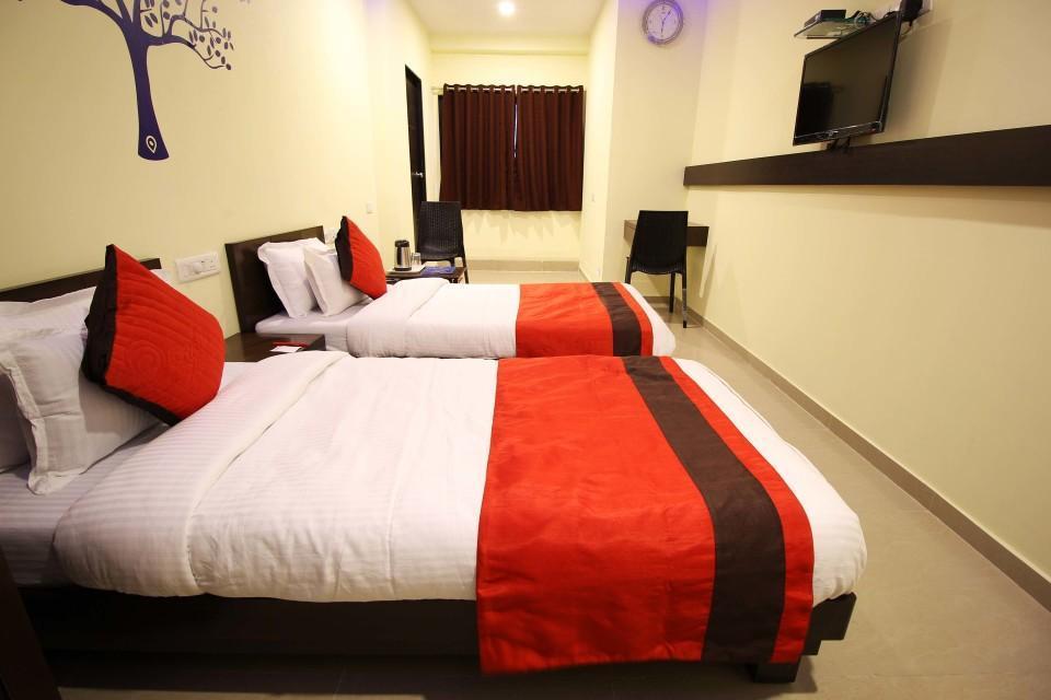 Hotel Ambience Sarkhej Экстерьер фото