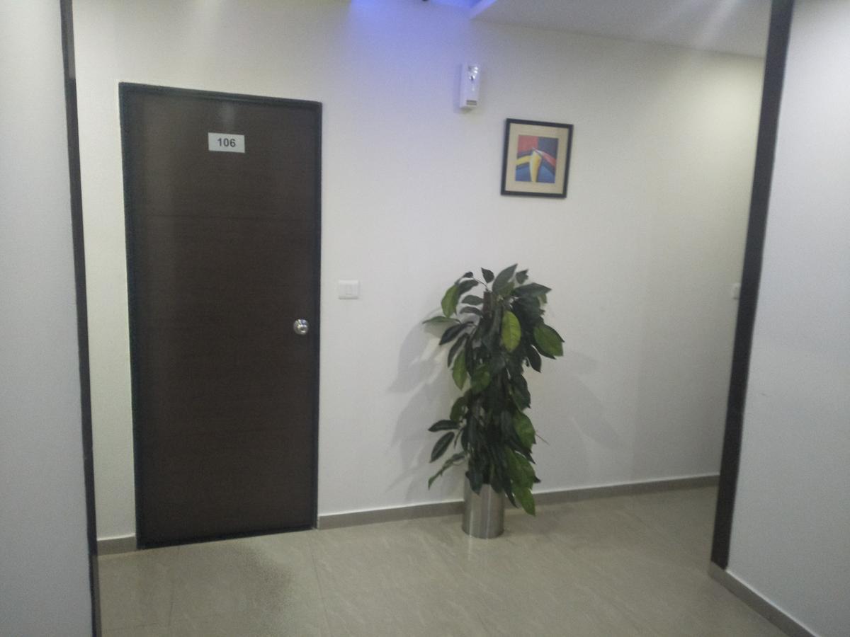 Hotel Ambience Sarkhej Экстерьер фото